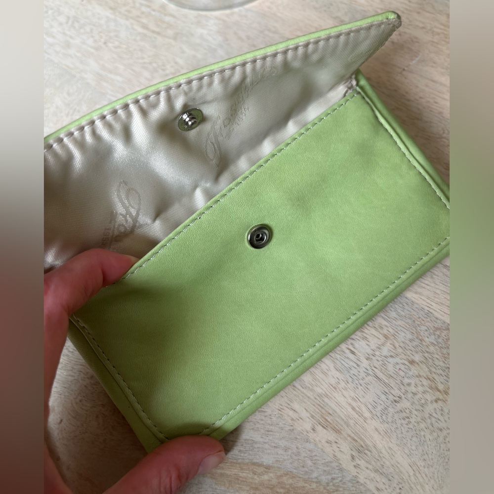 FOSSIL leather wristlet, green leather womens wristlet, Never used - Picture 3 of 5
